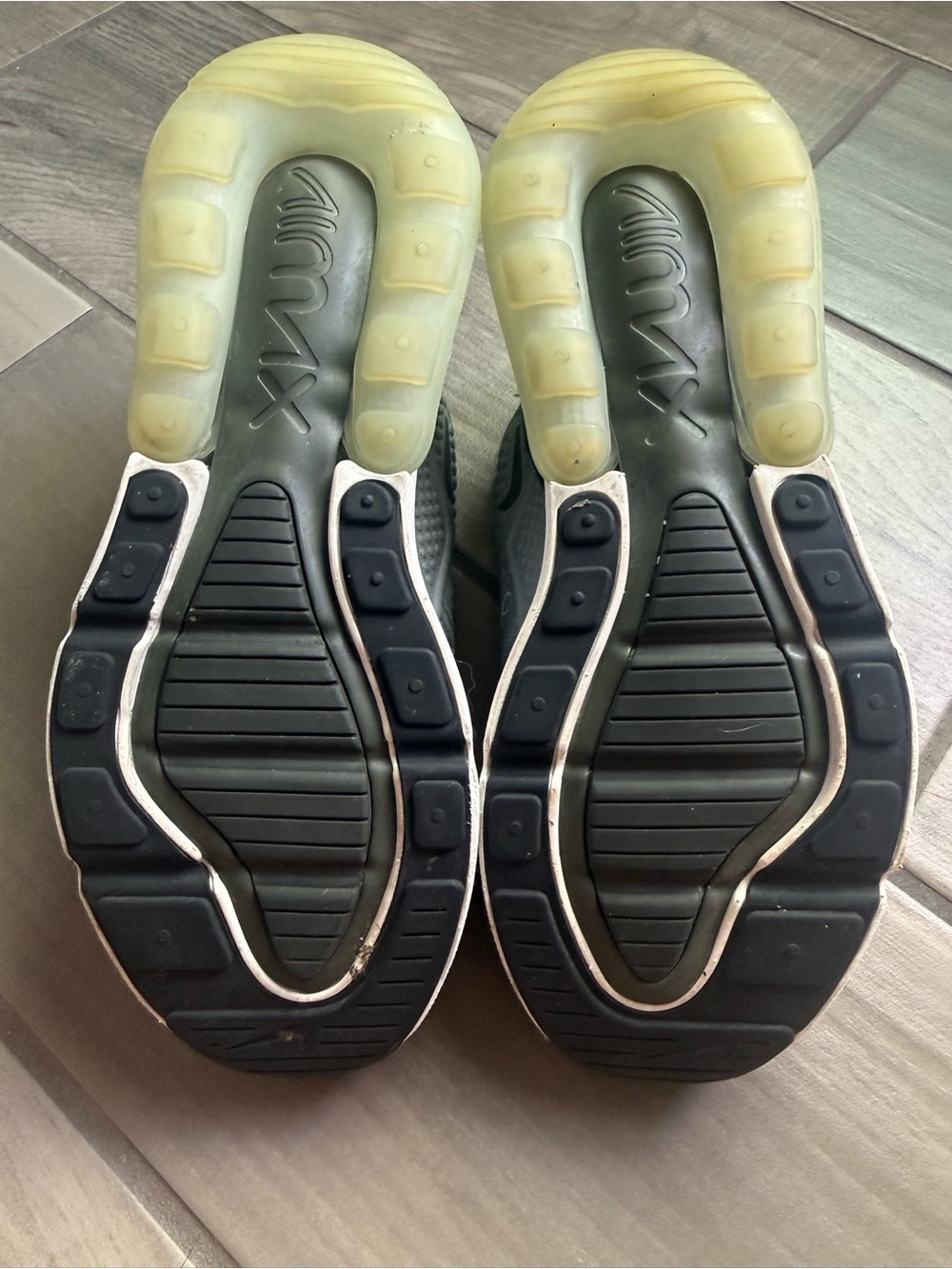 Nike Air Max 270 - Picture 5 of 11